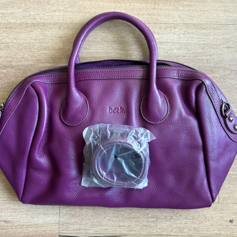 Beck Bag.(Hayes Bag) Italian Pebble leather, new, never worn, exclusive color